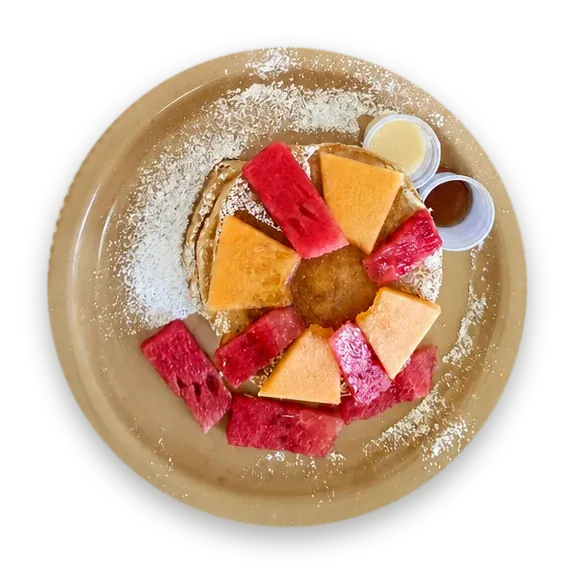 Hot cakes con fruta fresca, para consentirte